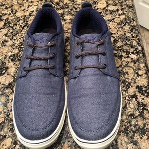 Men’s UA casual shoe, sz 11